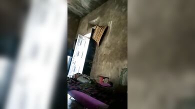 दिनदहाड़े पड़ोसी लवर्स ने की डर-डर के चुदाई
